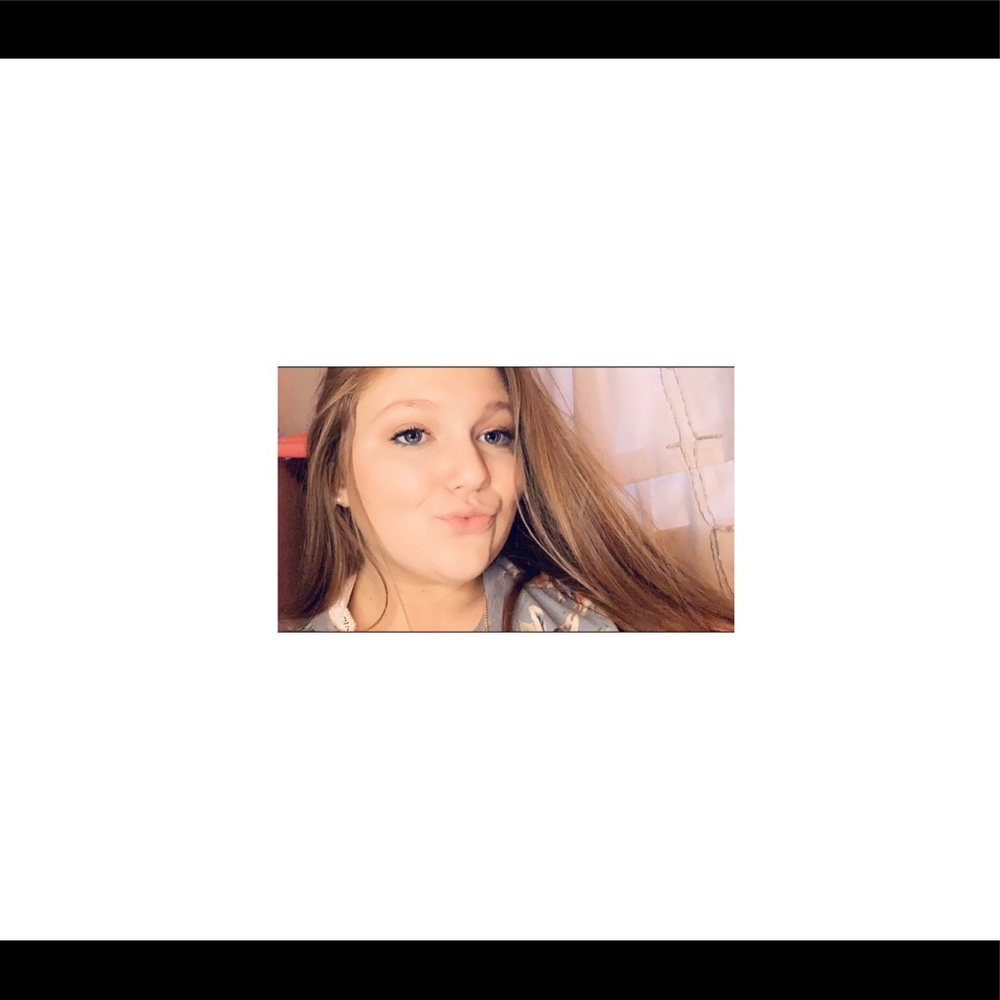 Meet your Posher, Abbie